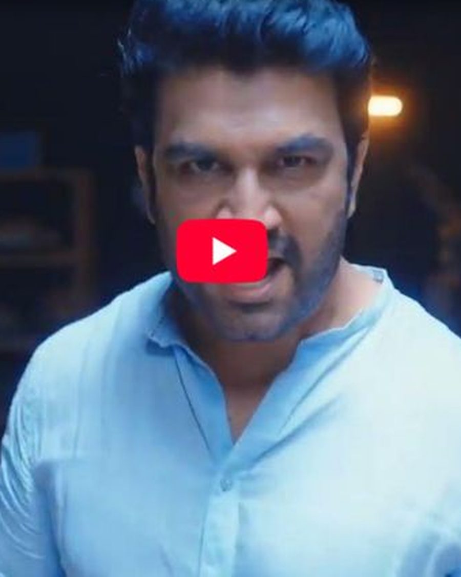 Sharad Kelkar in the BKT digital video commercial